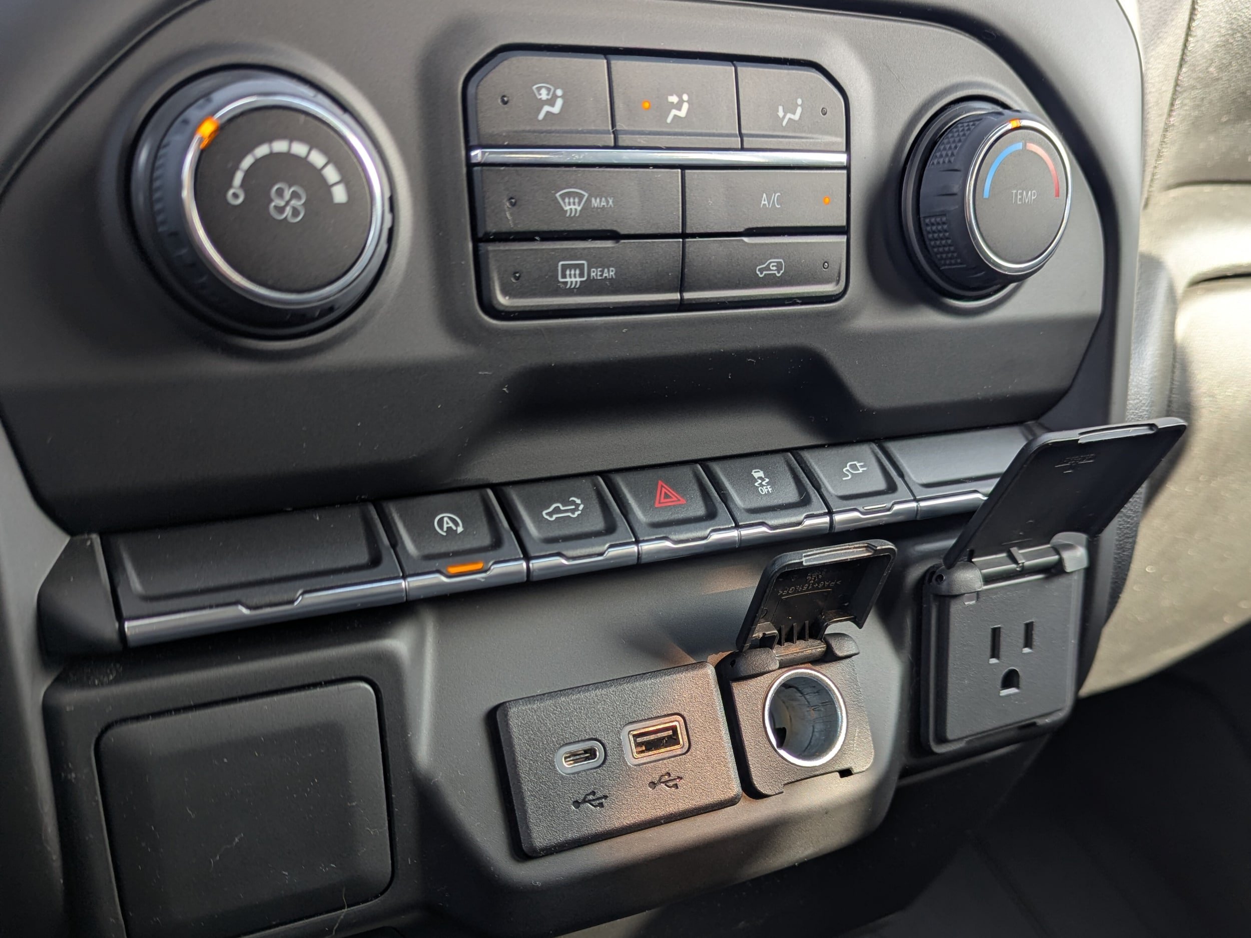 Used 2022 Chevrolet Silverado 1500 Custom w/ Rally Edition AWD/4WD image 16