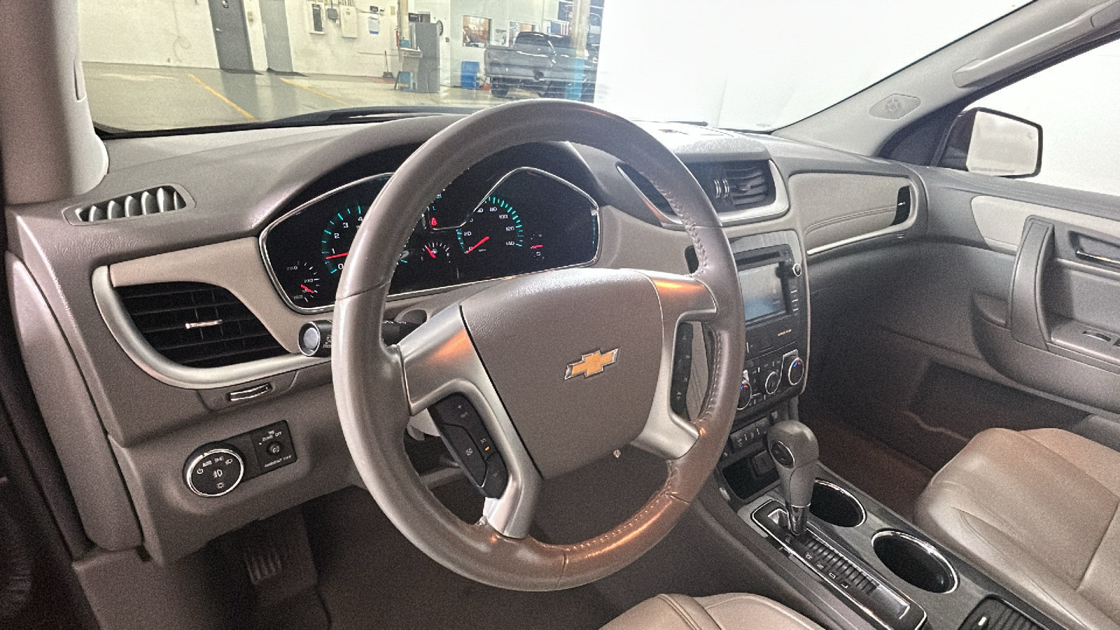 Used 2017 Chevrolet Traverse LT AWD/4WD image 33