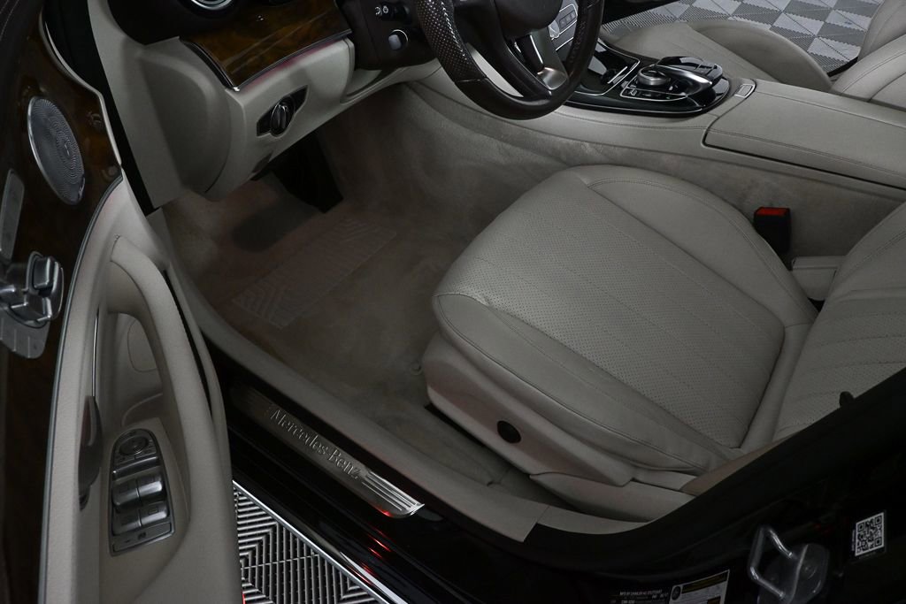 Certified 2017 Mercedes-Benz E 300 4MATIC image 7