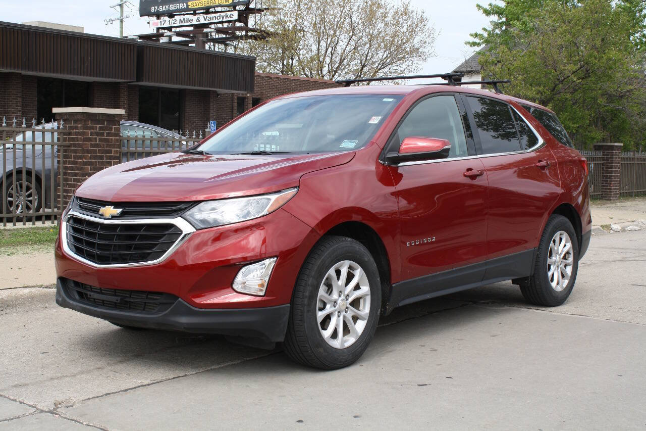 Used 2018 Chevrolet Equinox LT FWD image 2