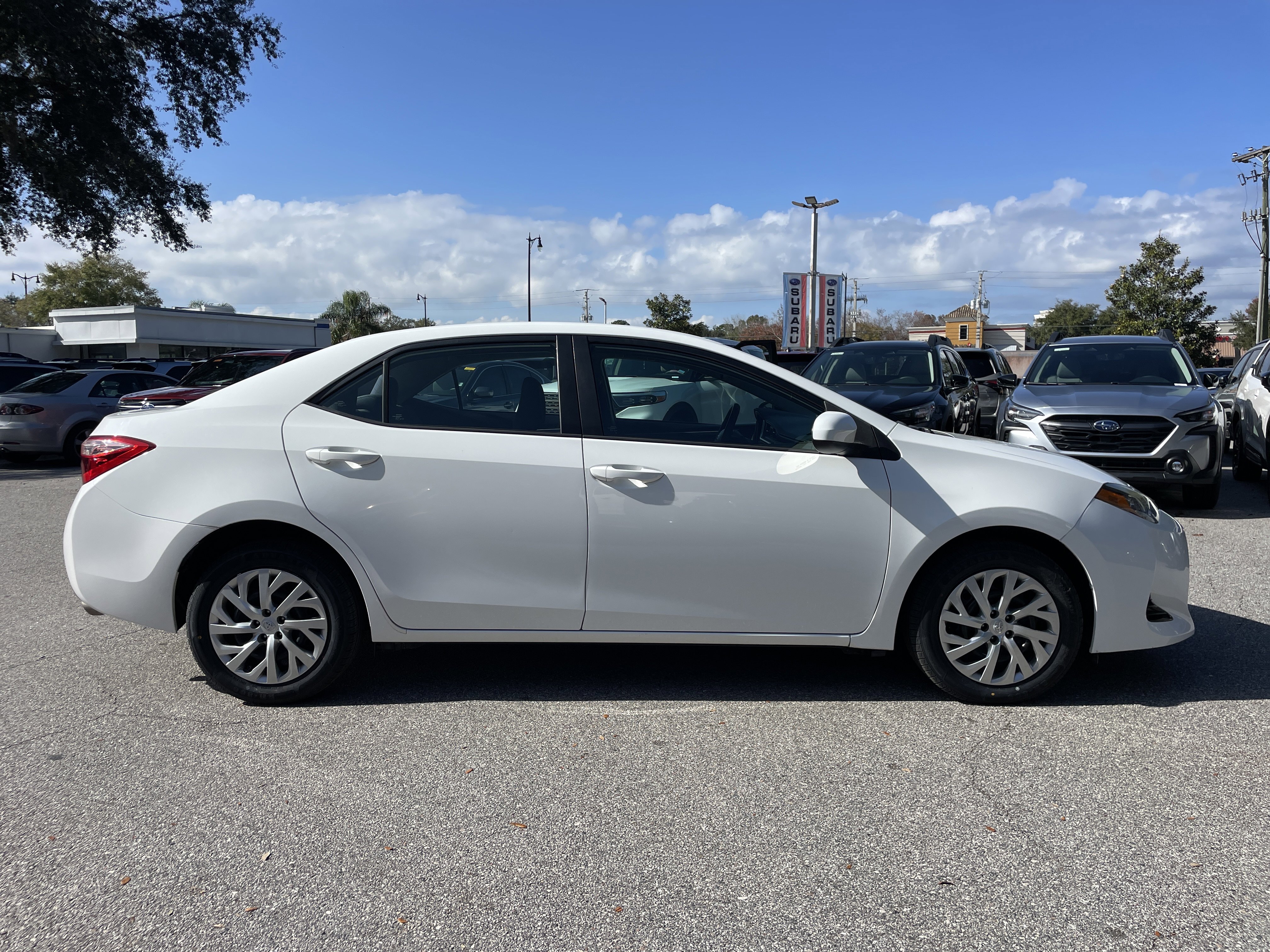 Used 2018 Toyota Corolla L image 2
