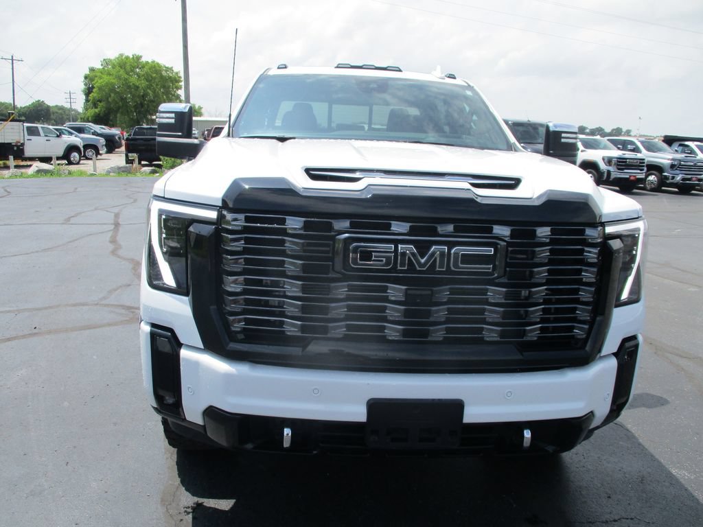 Certified 2025 GMC Sierra 3500 Denali Ultimate AWD/4WD image 13