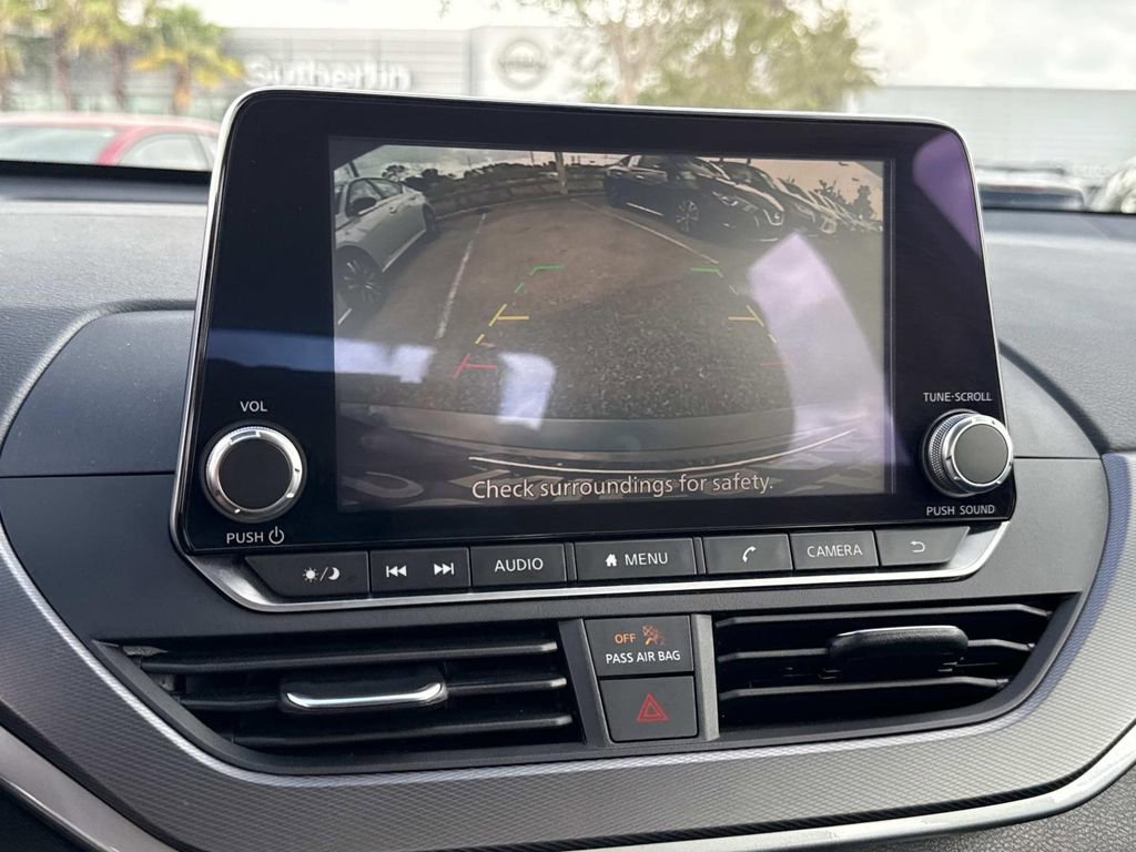 Certified 2025 Nissan Altima 2.5 SR FWD image 23