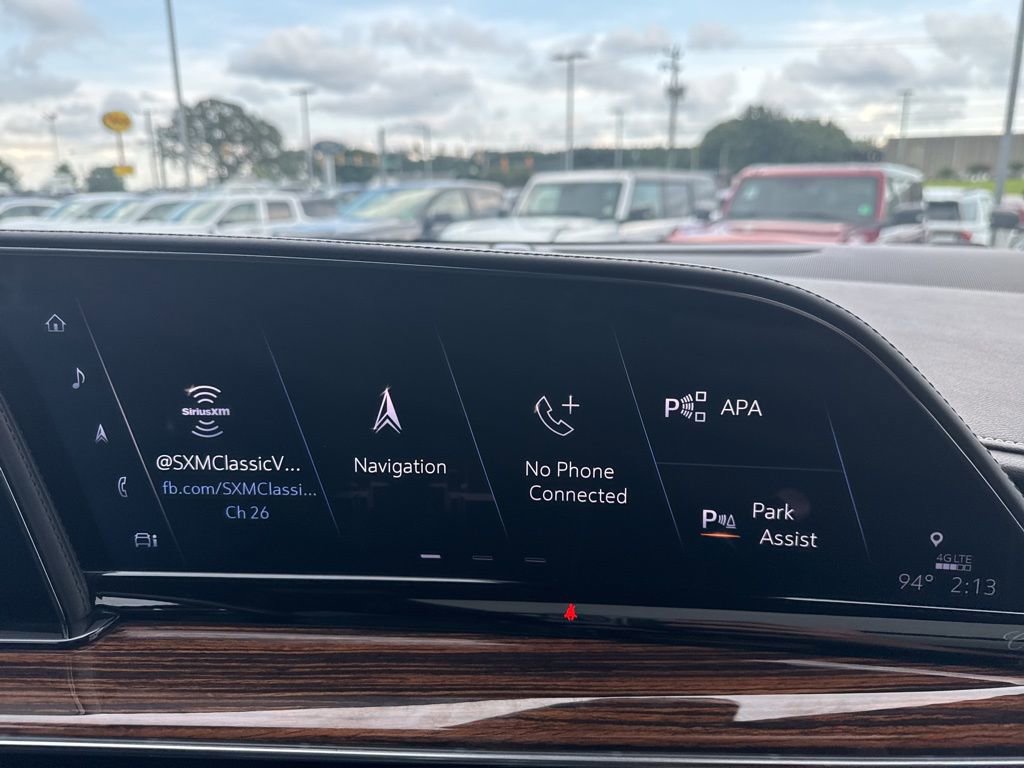 Used 2021 Cadillac Escalade Premium Luxury image 32