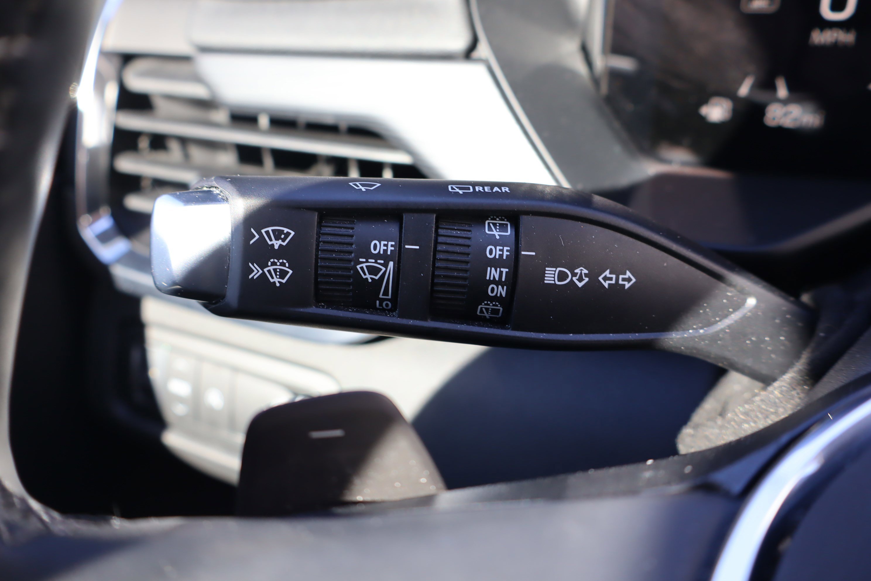 Used 2024 GMC Acadia Elevation w/ Black Edition image 21