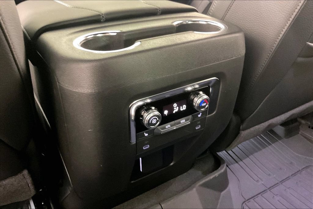 Certified 2026 GMC Yukon Denali w/ Sun & Power Step Package AWD/4WD image 9