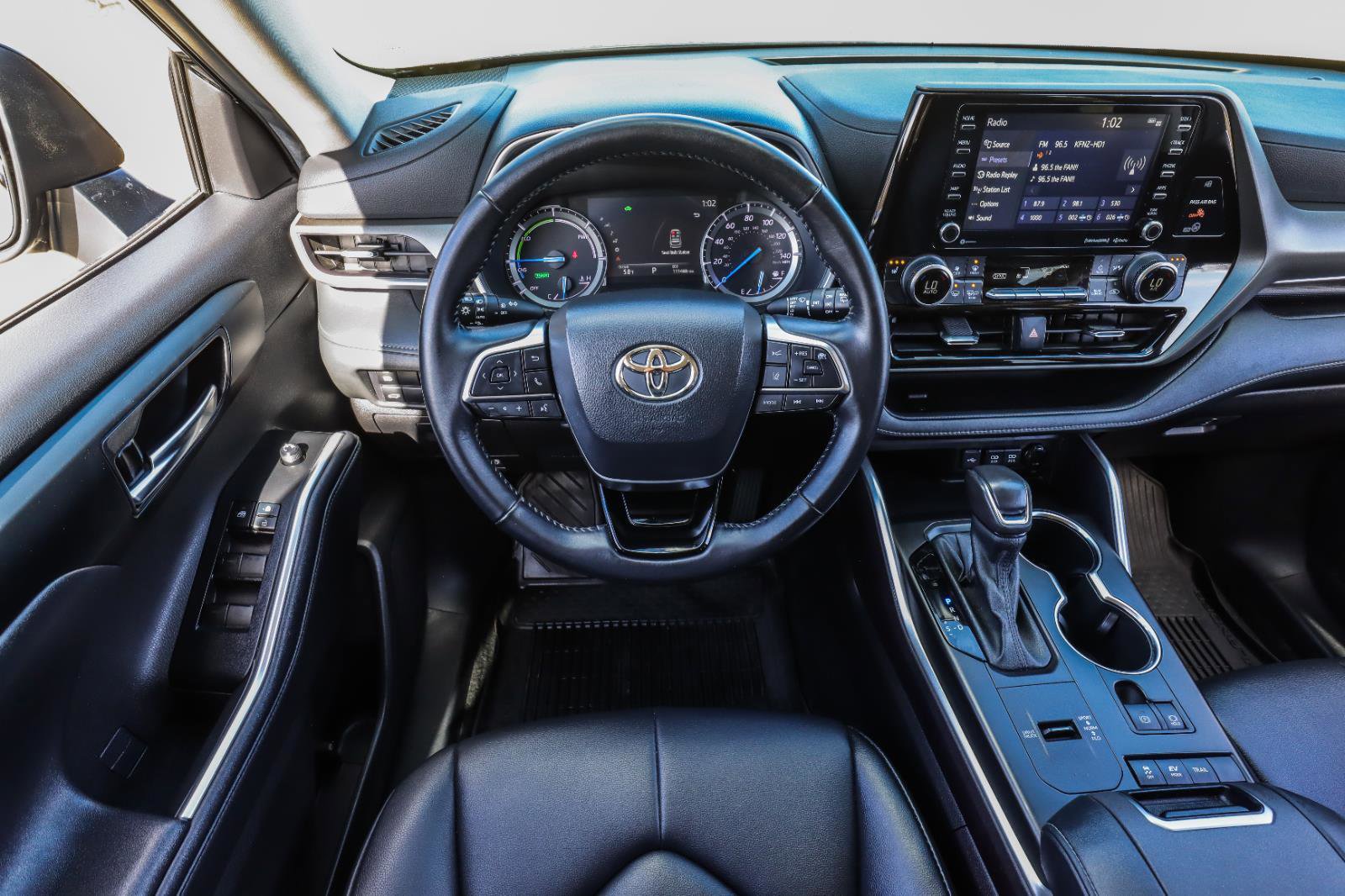 Used 2021 Toyota Highlander XLE image 29