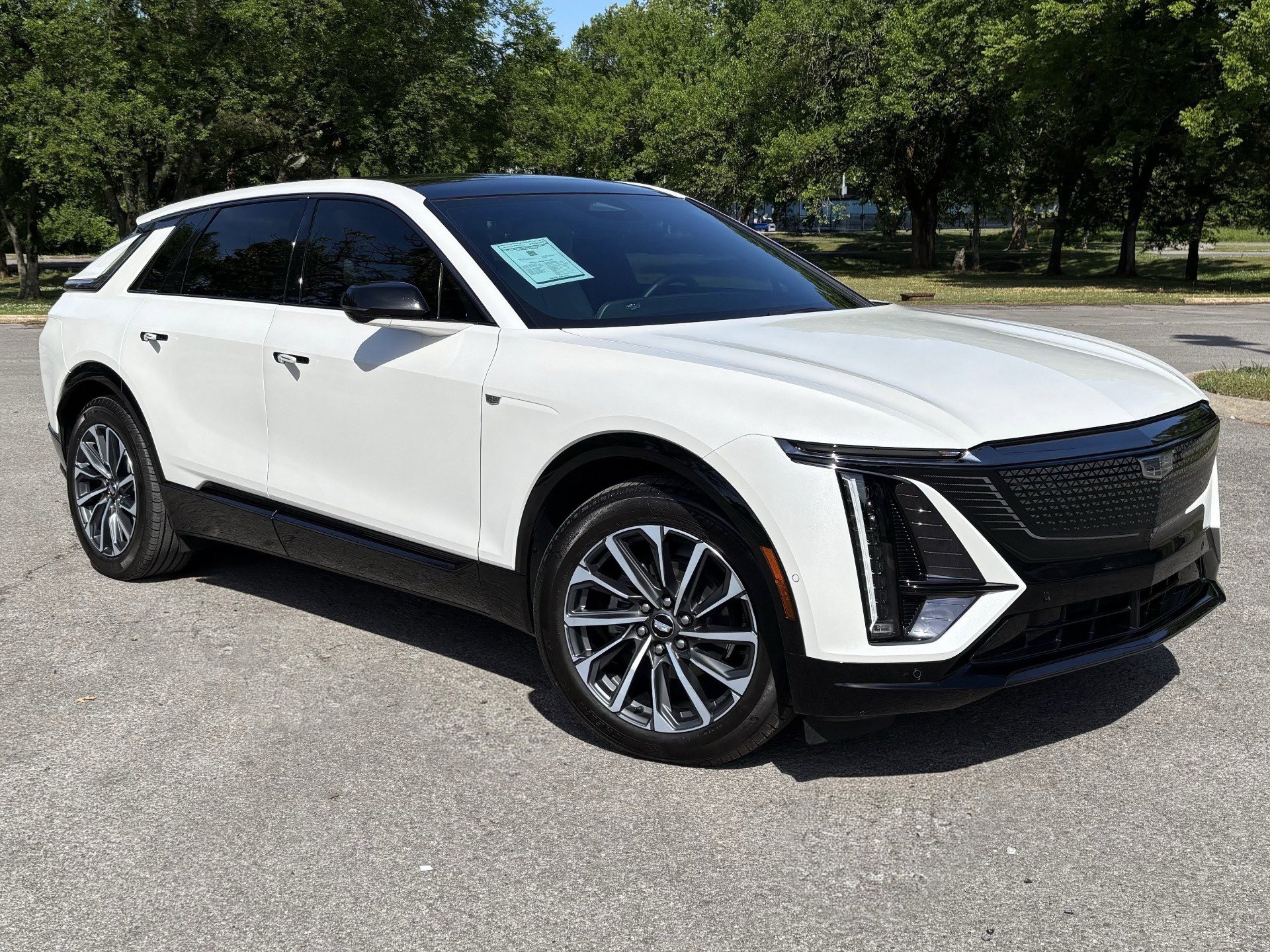 Used 2024 Cadillac Lyriq Sport RWD image 1