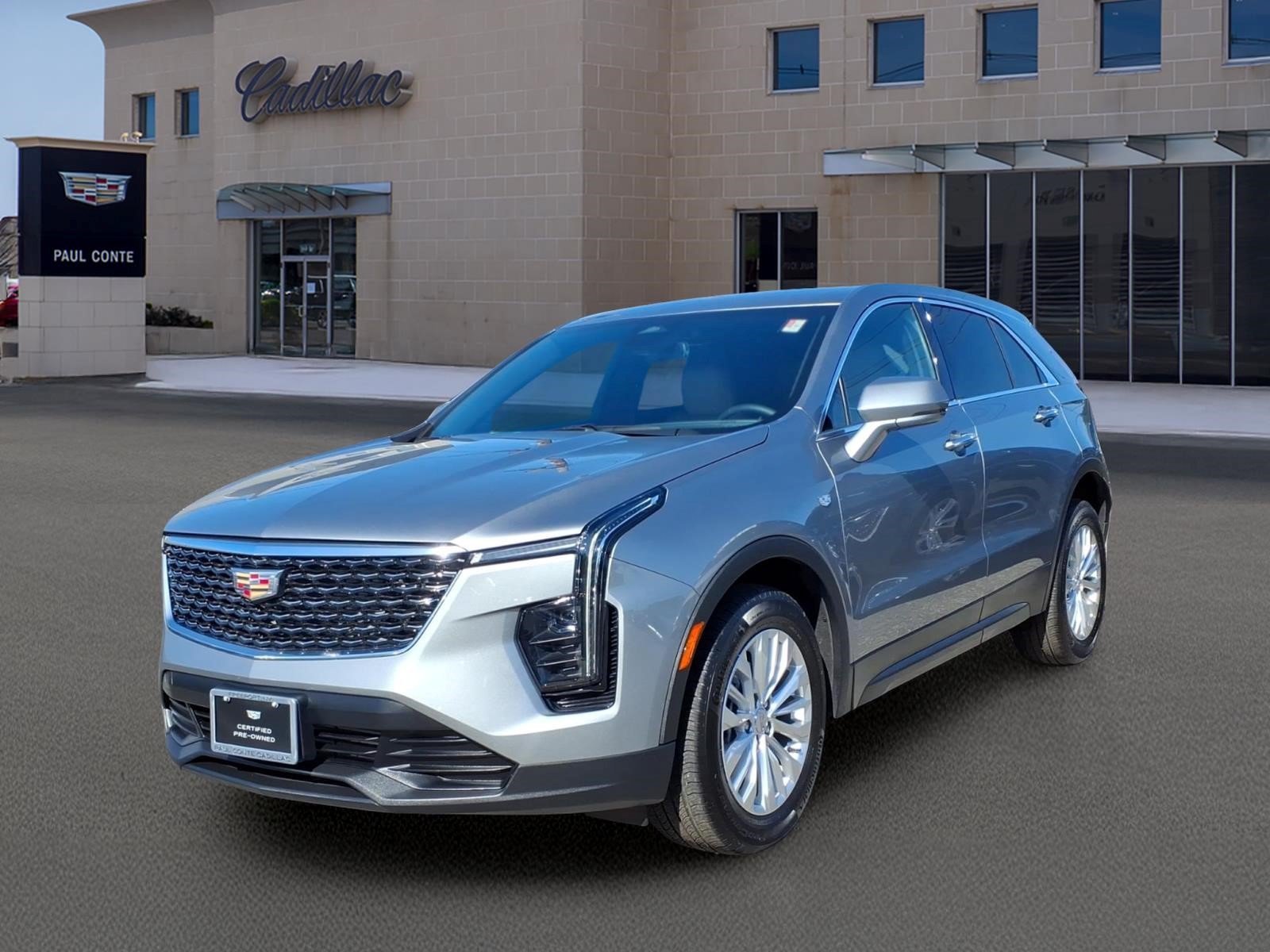 Certified 2024 Cadillac XT4 Luxury w/ Cold Weather Package AWD/4WD image 1