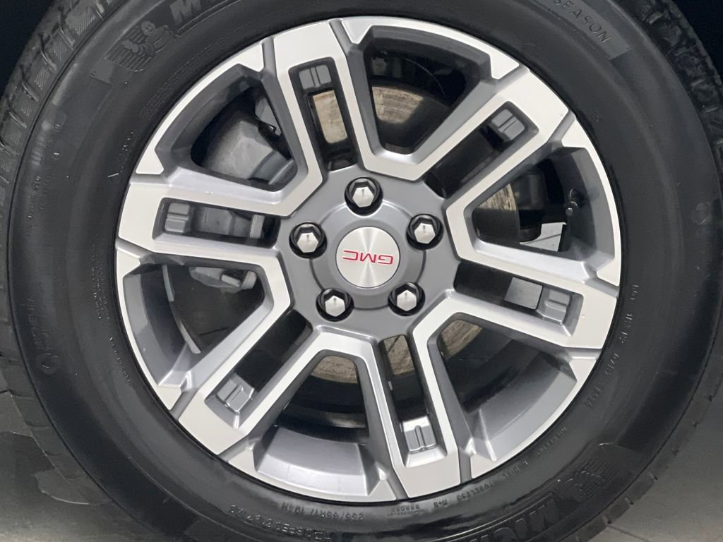 Used 2025 GMC Terrain Elevation image 57