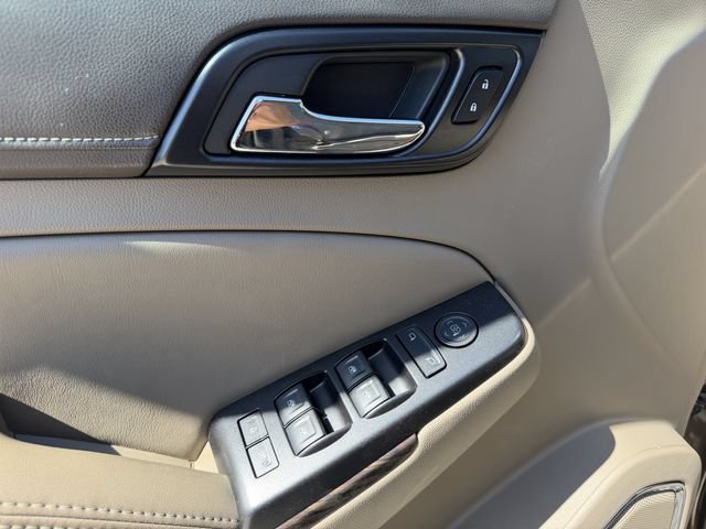 Used 2016 GMC Yukon XL SLE w/ Convenience Package RWD image 3