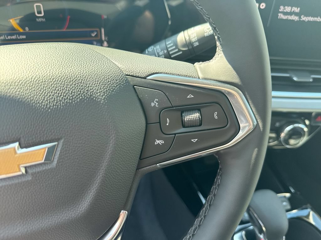 New 2026 Chevrolet Trax LT w/ LT Convenience Package FWD image 18