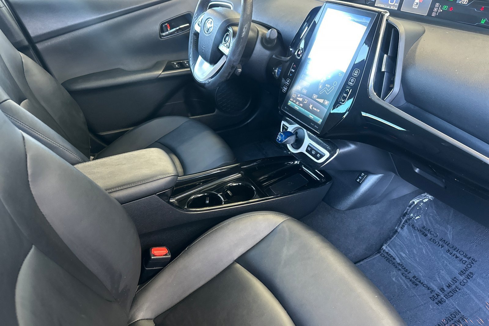 Certified 2017 Toyota Prius Prime Premium w/ Preferred Accessory Package FWD image 14