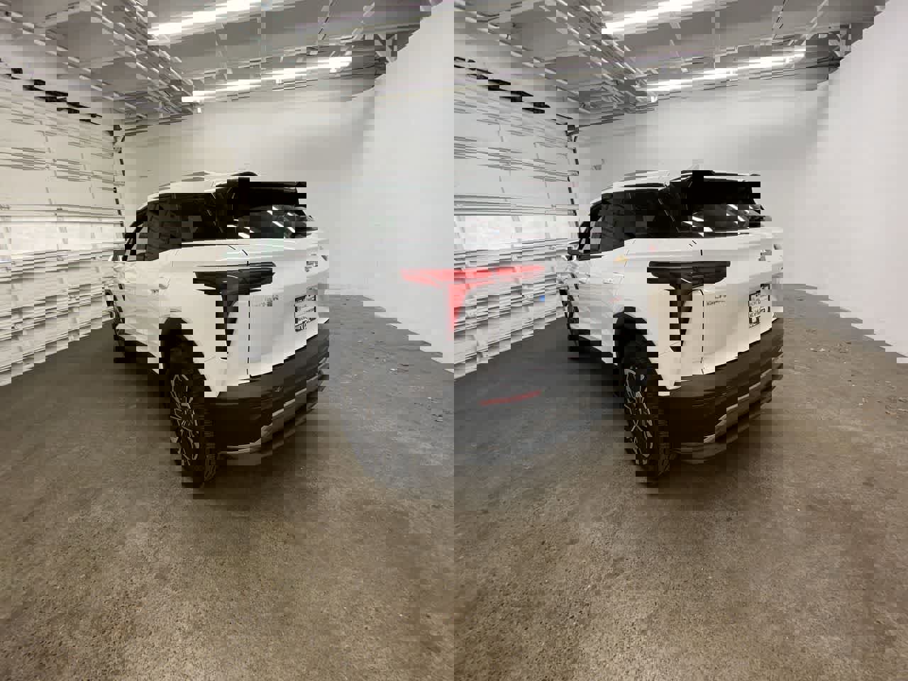 Used 2024 Chevrolet Blazer EV LT AWD/4WD image 4