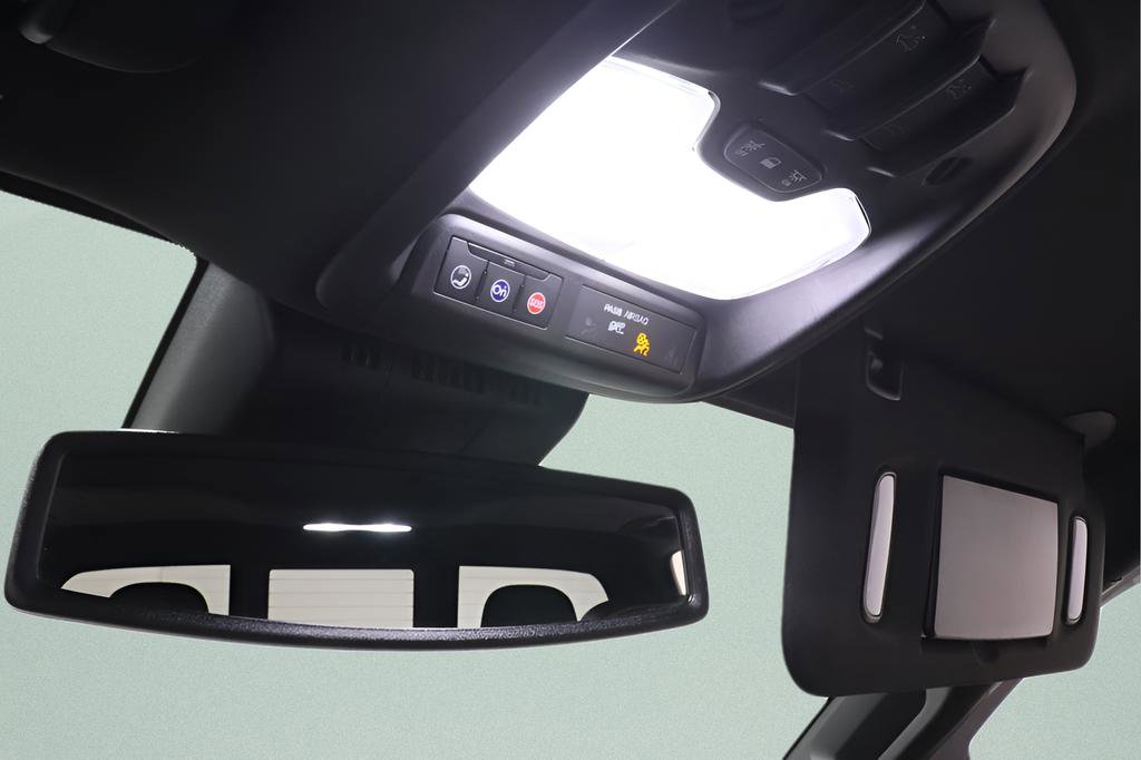 Used 2023 GMC Canyon AT4 w/ AT4 Premium Package image 17