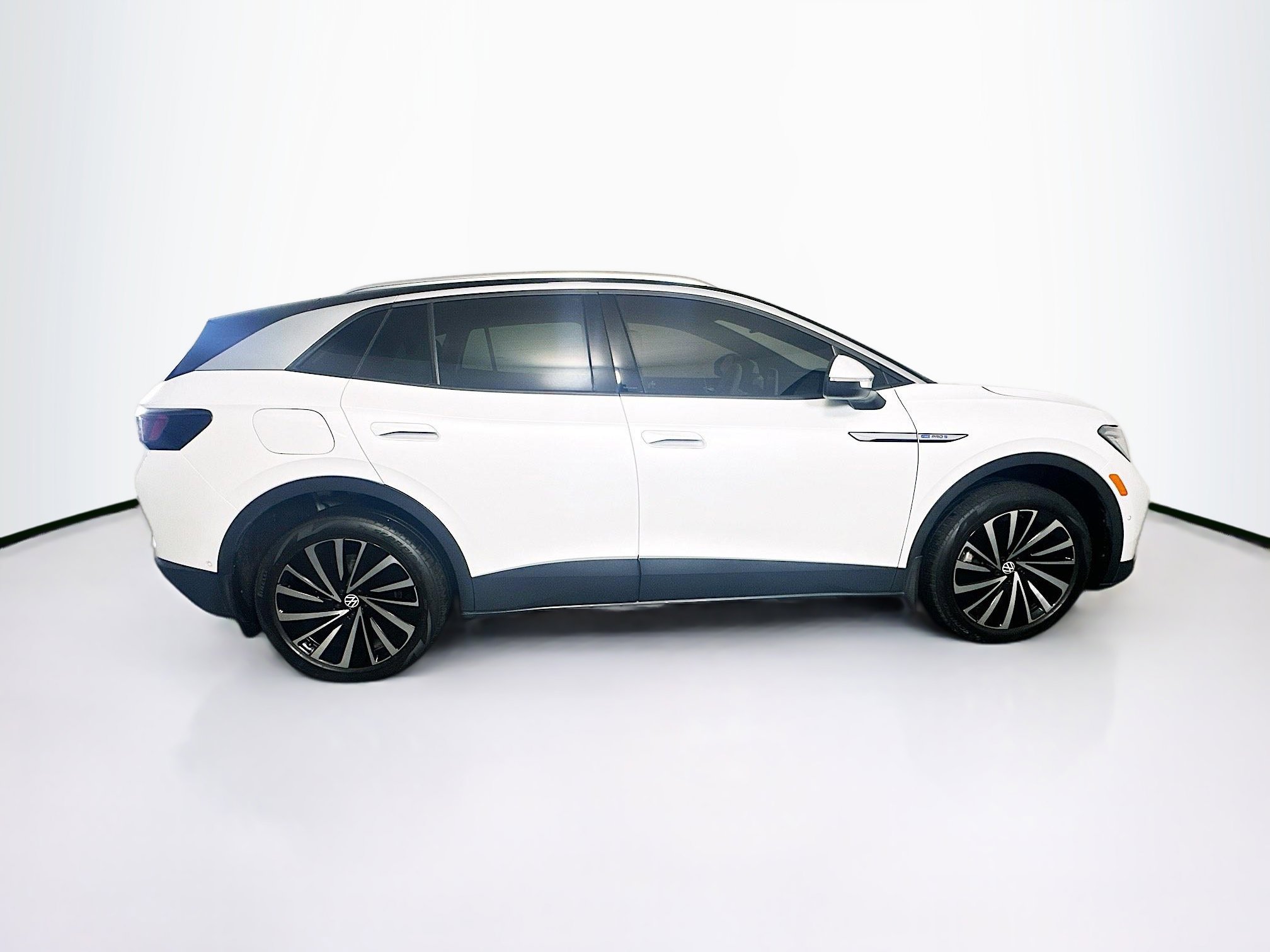 Used 2023 Volkswagen ID.4 Pro S Plus AWD/4WD image 10