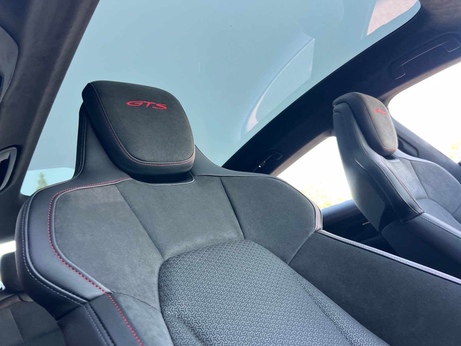 New 2026 Porsche Taycan GTS AWD/4WD image 16