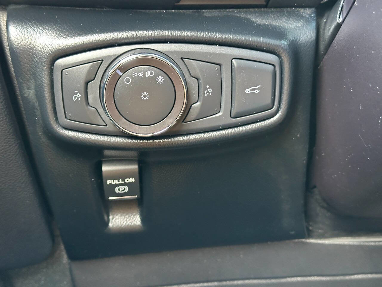 Used 2018 Lincoln MKX Reserve w/ Lincoln MKX Climate Package image 35