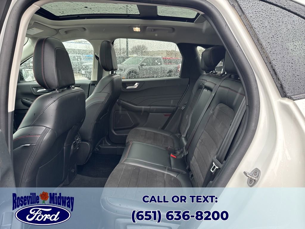 Used 2022 Ford Escape SEL w/ SEL Stealth AWD Package image 31