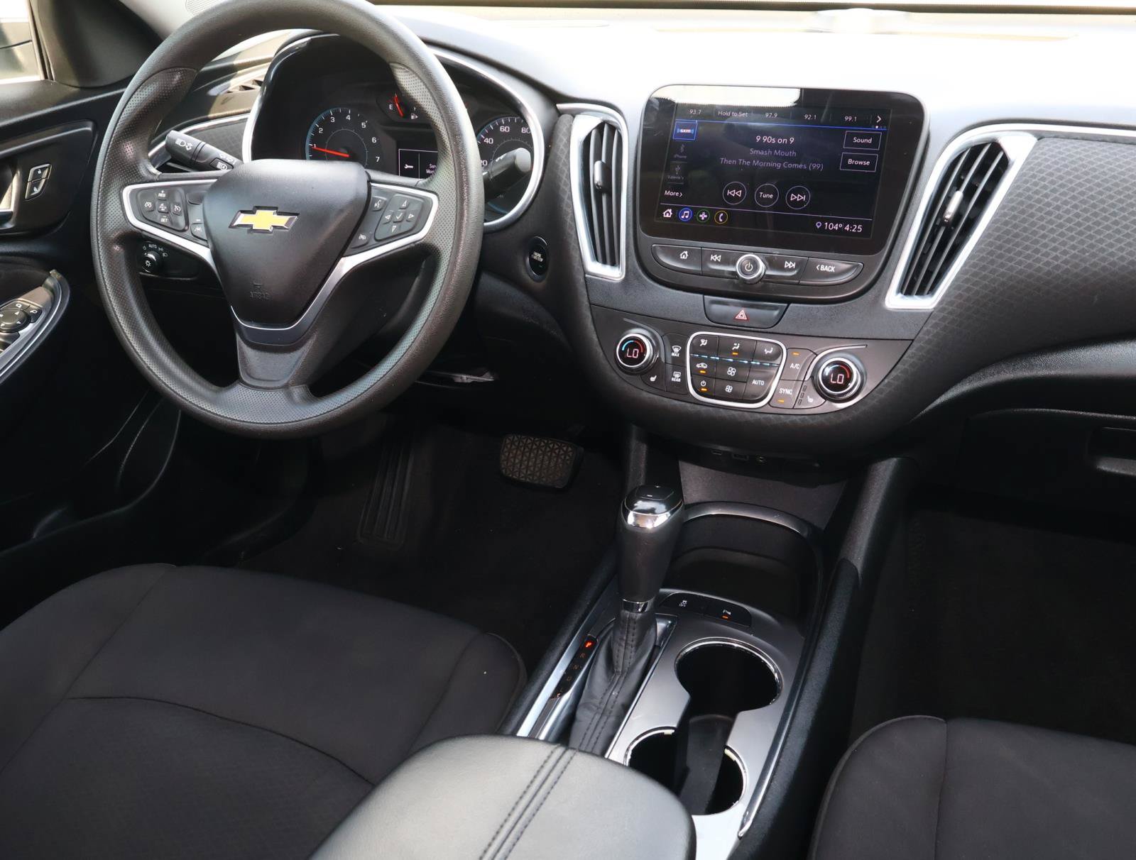Used 2019 Chevrolet Malibu LT w/ Driver Confidence Package II FWD image 8