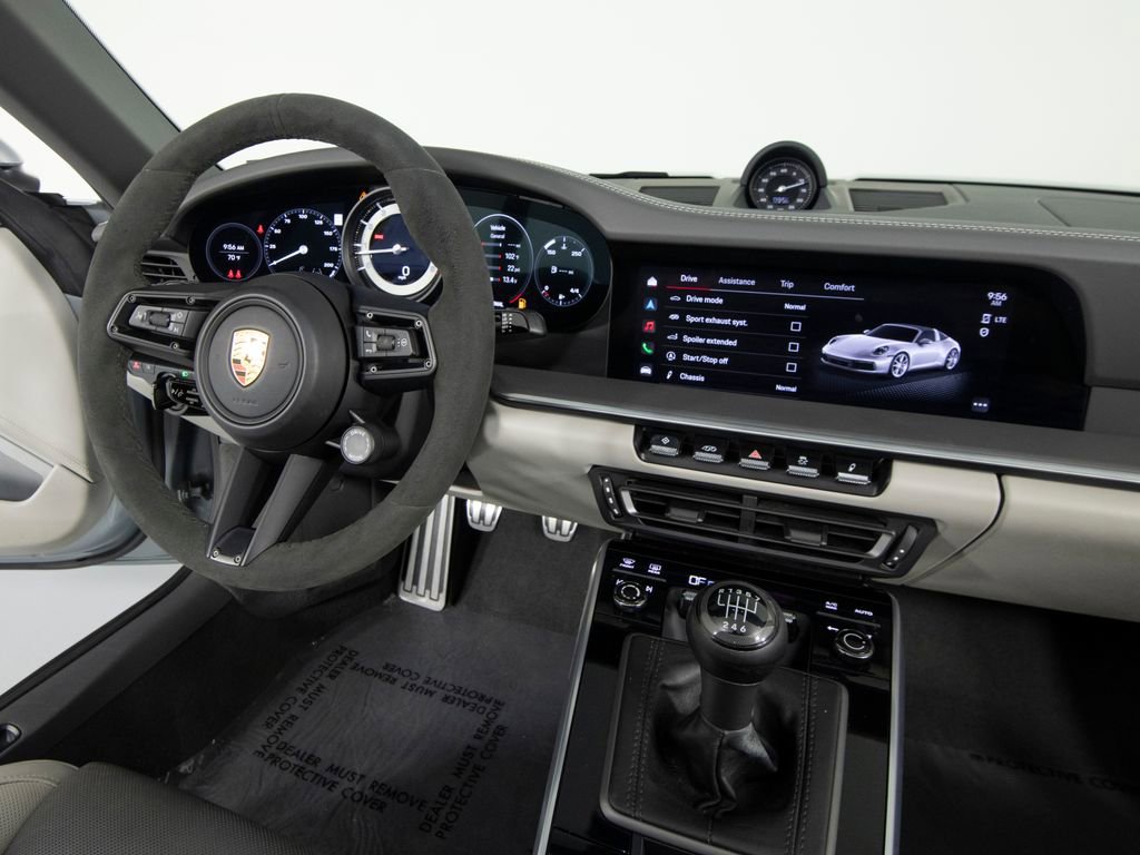 Certified 2022 Porsche 911 Targa 4S AWD/4WD image 37