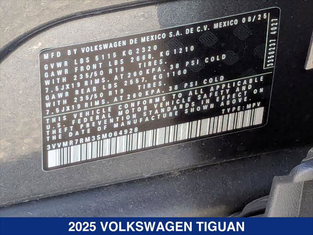 New 2025 Volkswagen Tiguan SE image 22