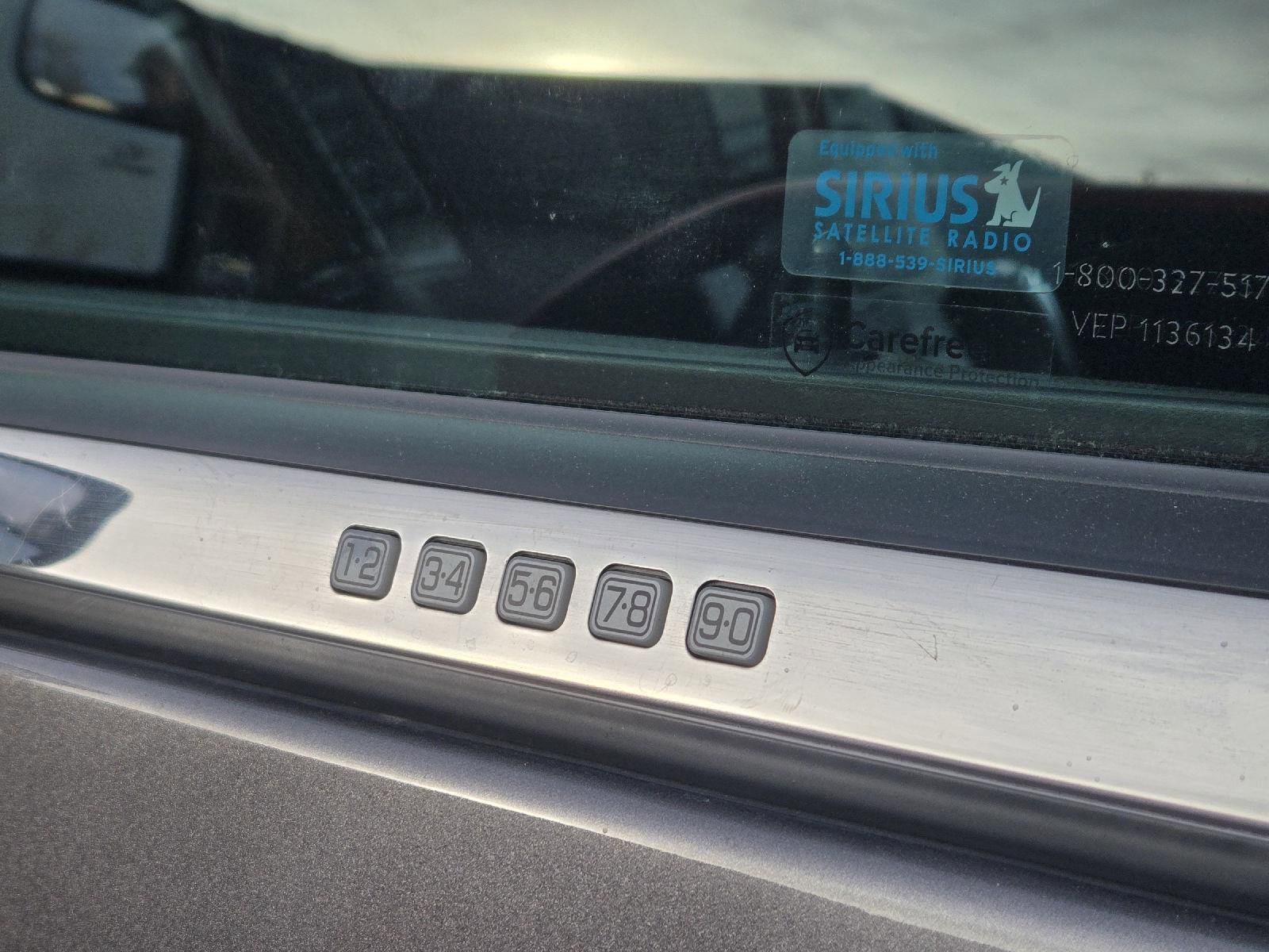 Used 2012 Lincoln Navigator 4WD image 28