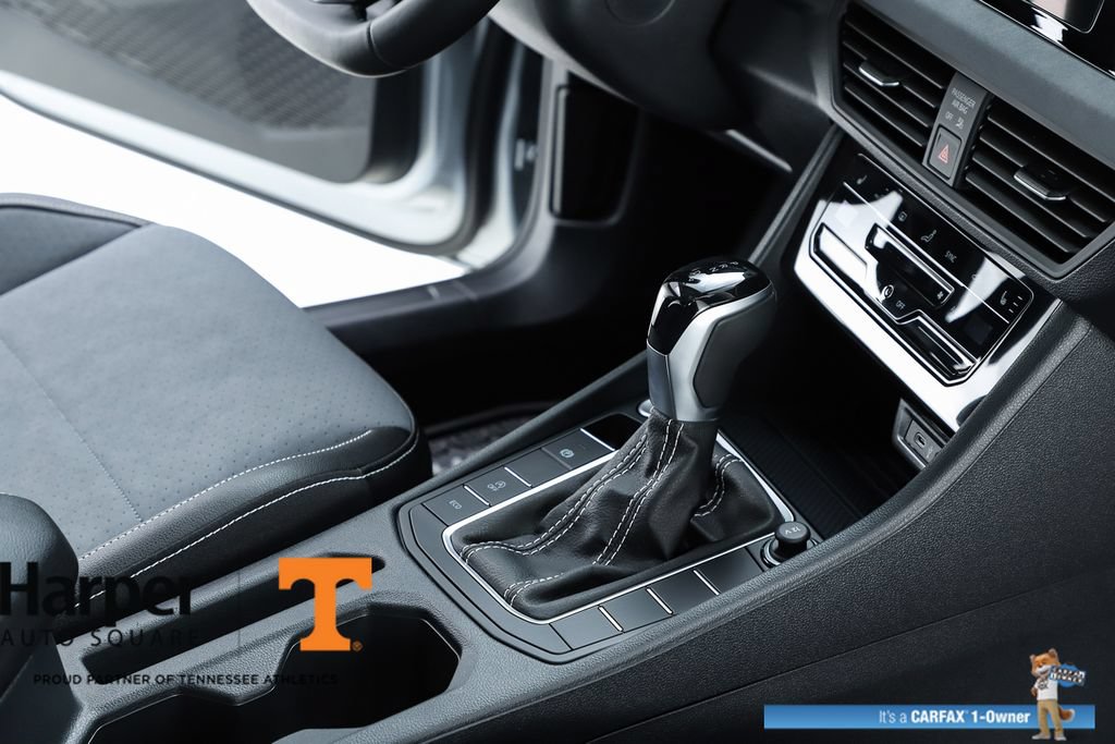 Used 2025 Volkswagen Jetta SE w/ Sunroof Package FWD image 70