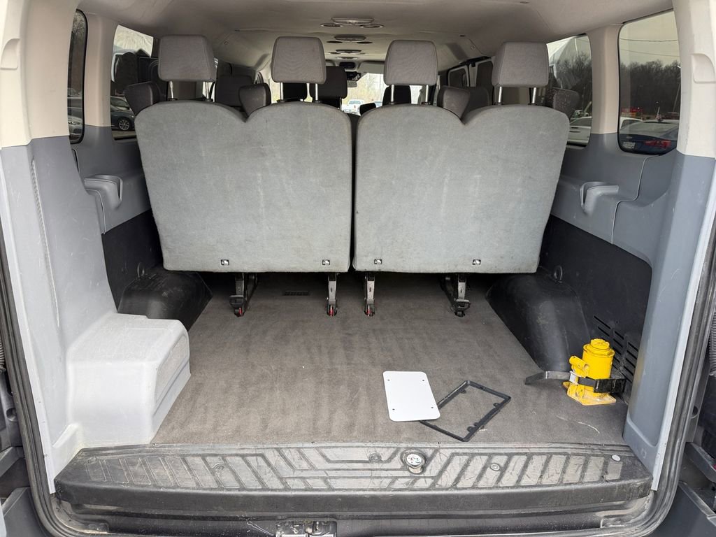 Used 2018 Ford Transit 350 XLT image 19