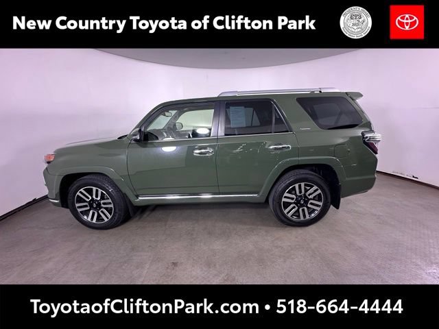 Used 2022 Toyota 4Runner Limited AWD/4WD image 6