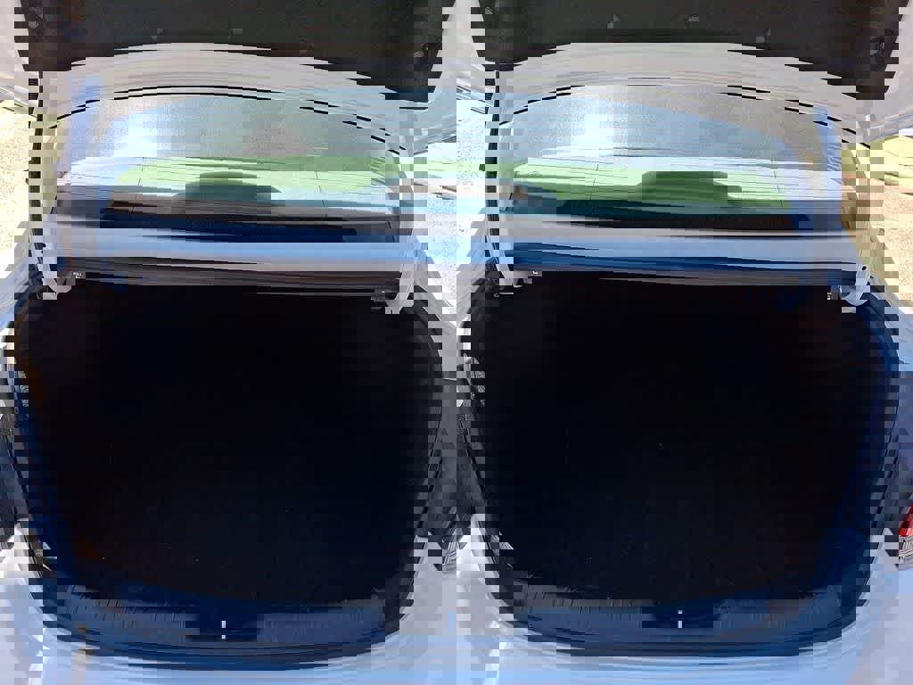 Used 2025 Hyundai Elantra SEL FWD image 30