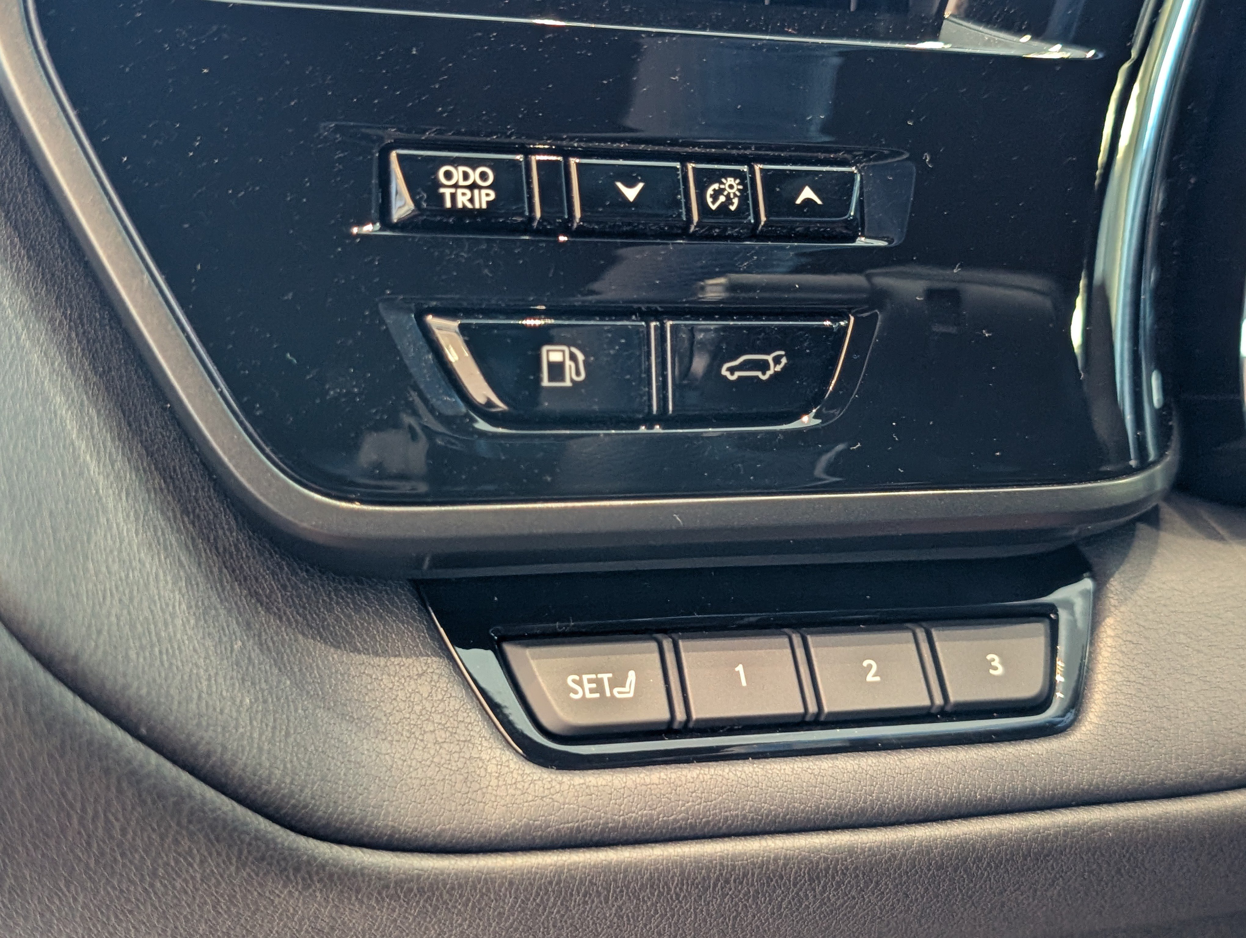 New 2026 Lexus TX 500h AWD w/ Technology Package image 20