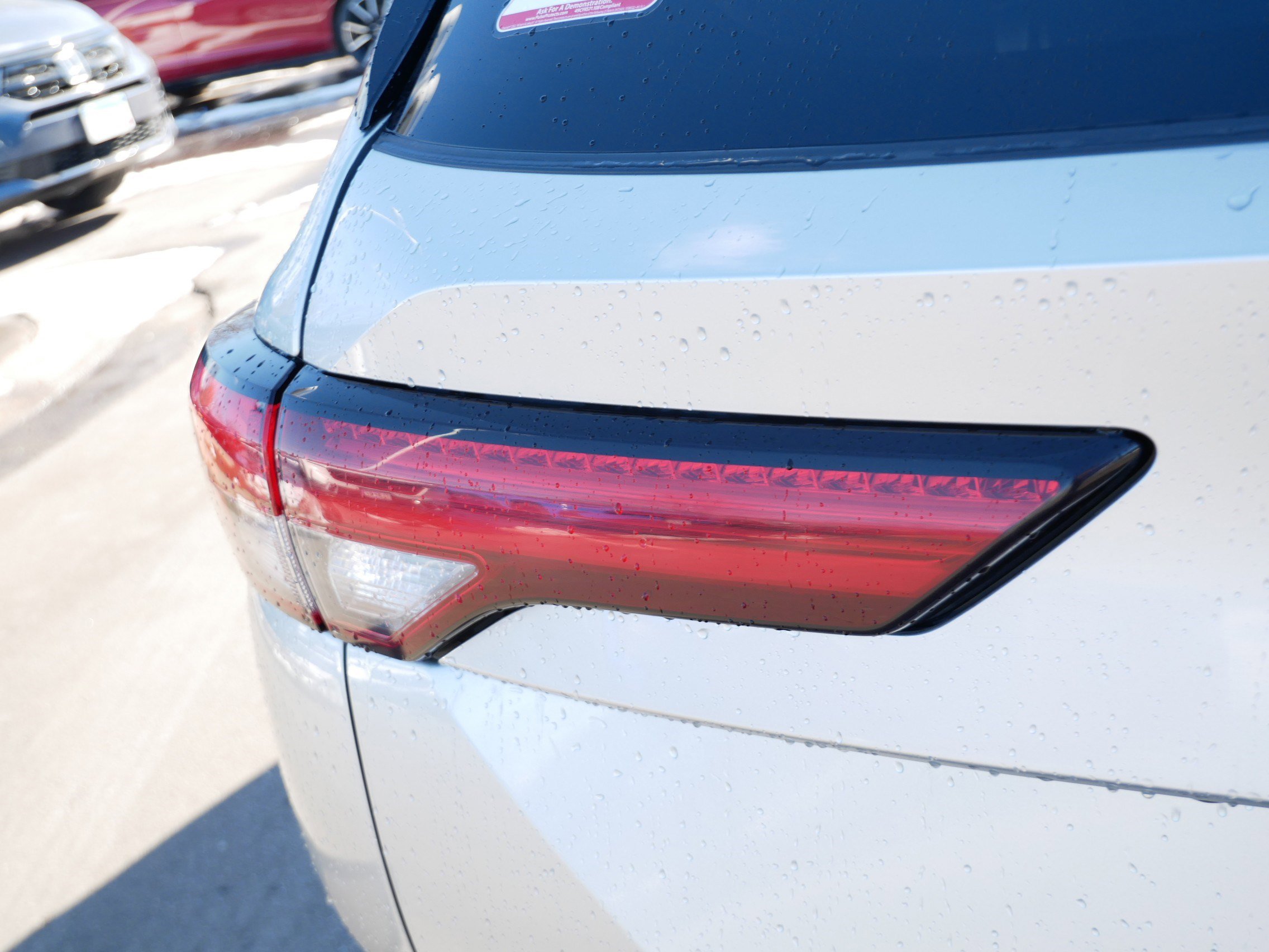 Used 2023 Mitsubishi Outlander SE image 17