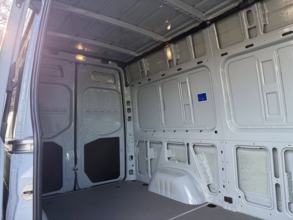 New 2025 Mercedes-Benz Sprinter 2500 image 14