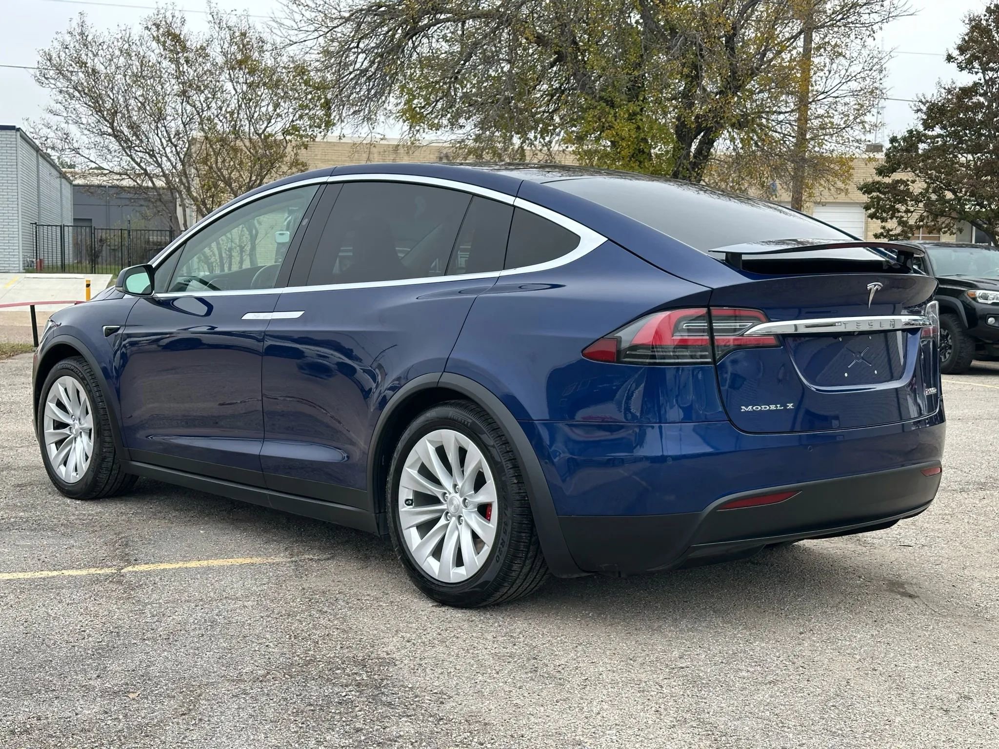 Used 2017 Tesla Model X P100D image 4