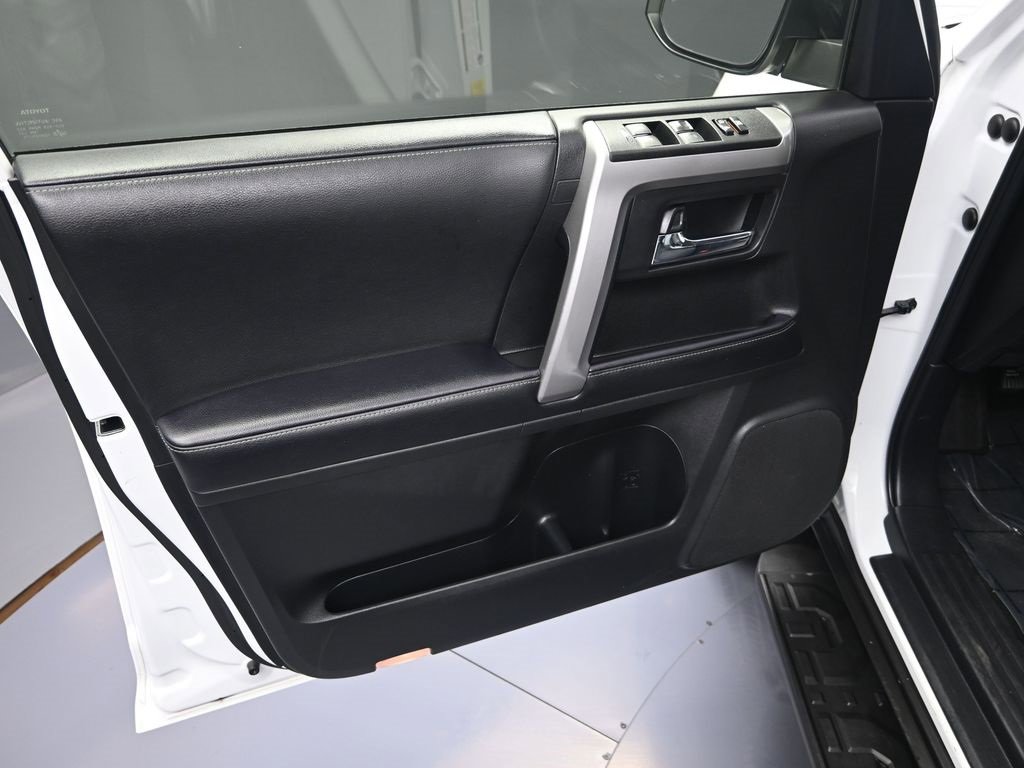 Used 2024 Toyota 4Runner SR5 Premium image 9