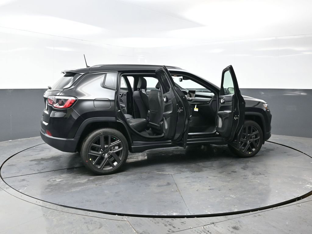 New 2026 Jeep Compass Latitude w/ Sun and Sound Group image 53