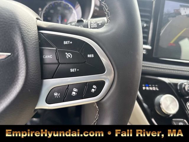 Used 2023 Chrysler Pacifica Limited image 28