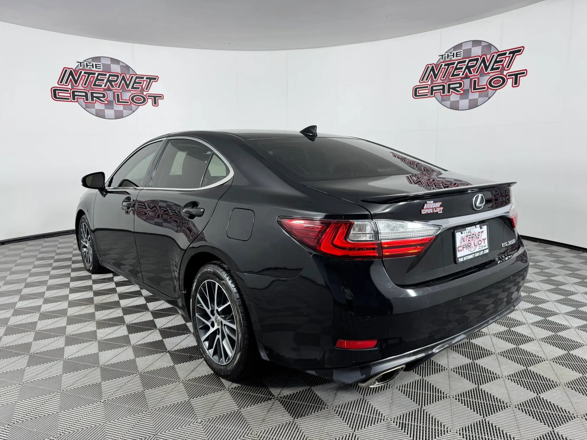 Used 2016 Lexus ES 350 w/ Luxury Package w/Wood Trim FWD image 3