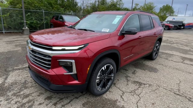 New 2027 Chevrolet Traverse LT w/ Sun and Wheel Package AWD/4WD image 6