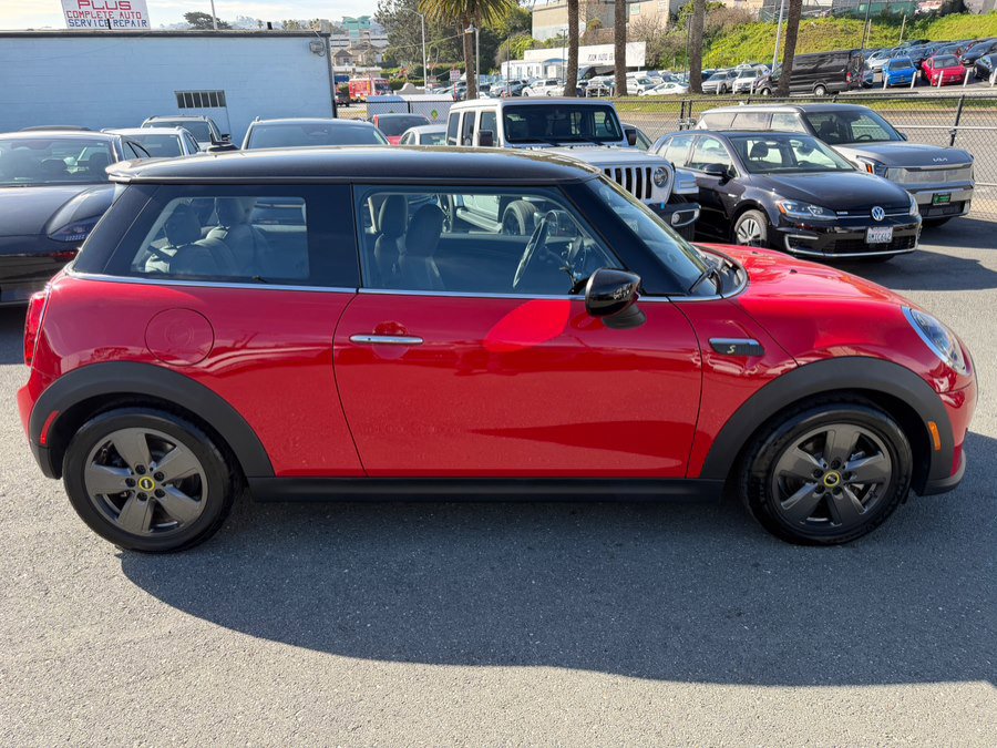 Used 2022 MINI Cooper SE image 4