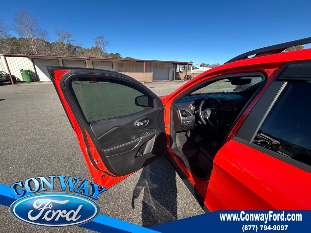 Used 2021 Jeep Cherokee Latitude Lux 80th Anniv w/ Quick Order Package 26U 80TH image 27