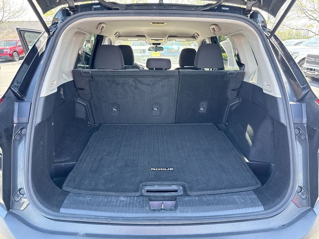 Used 2021 Nissan Rogue S FWD image 23