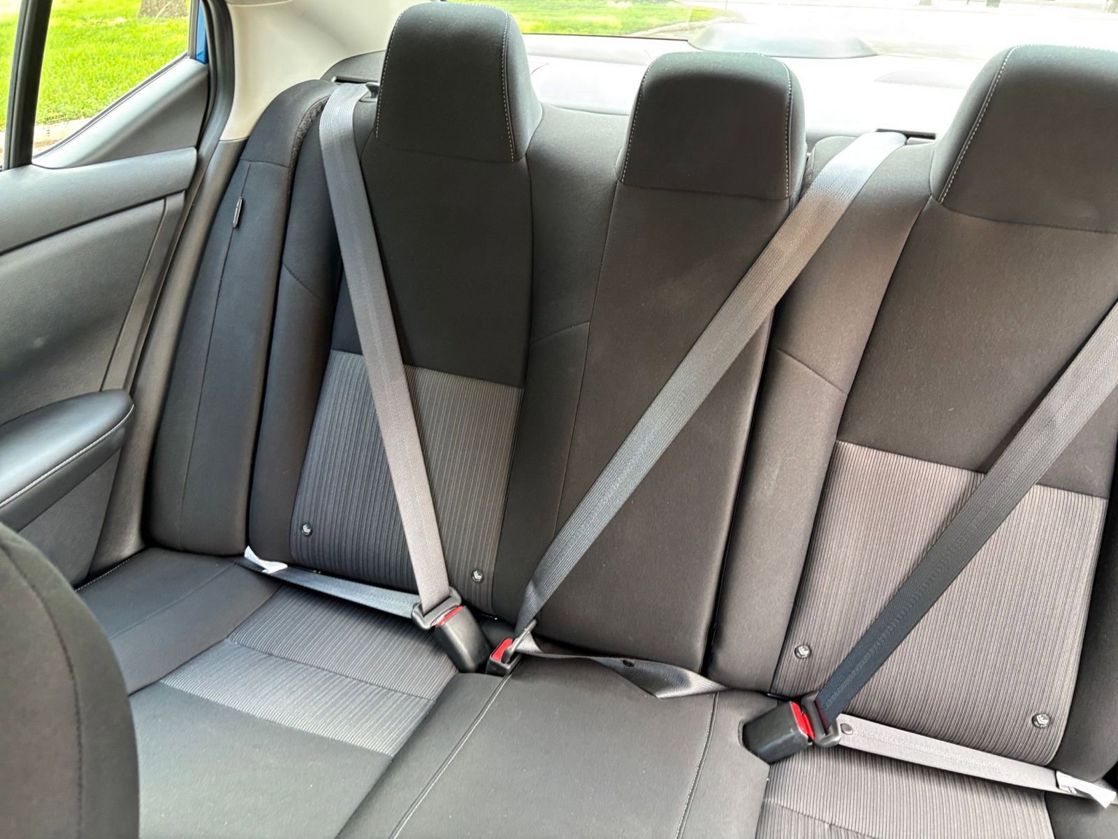 Used 2025 Nissan Sentra SV FWD image 34