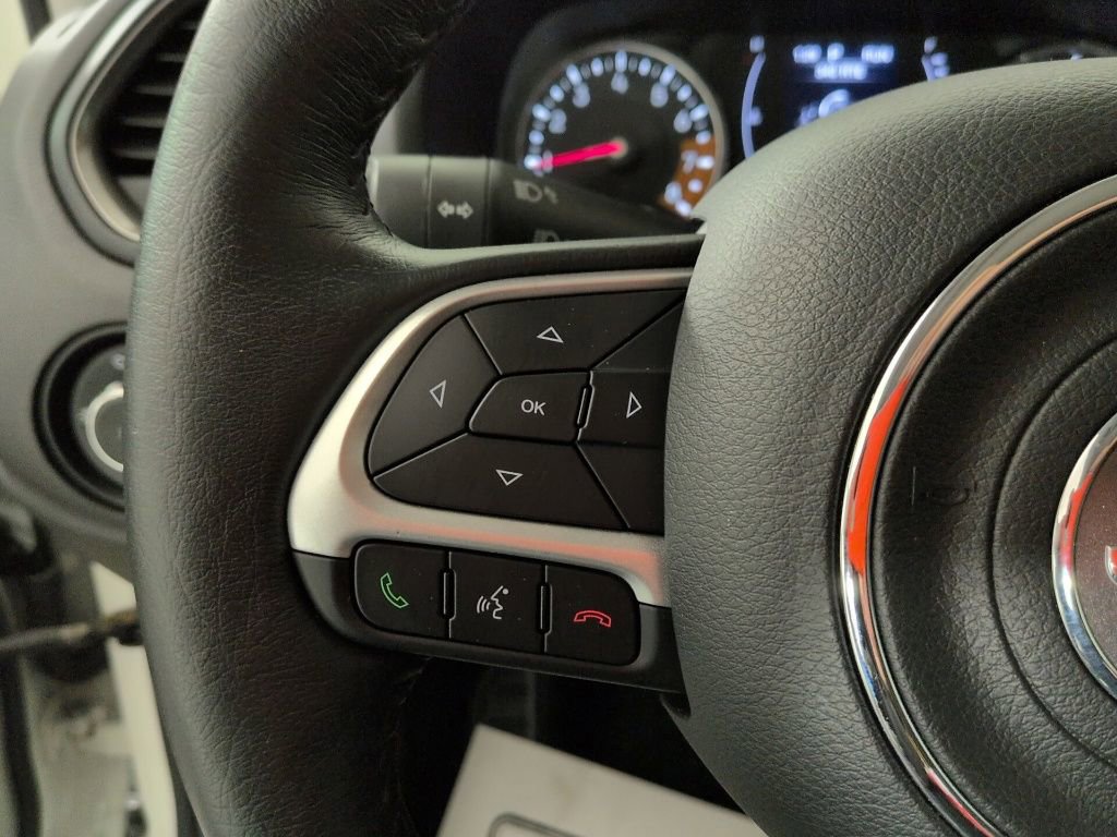 Certified 2023 Jeep Renegade Latitude w/ Sun/Sound Group image 21