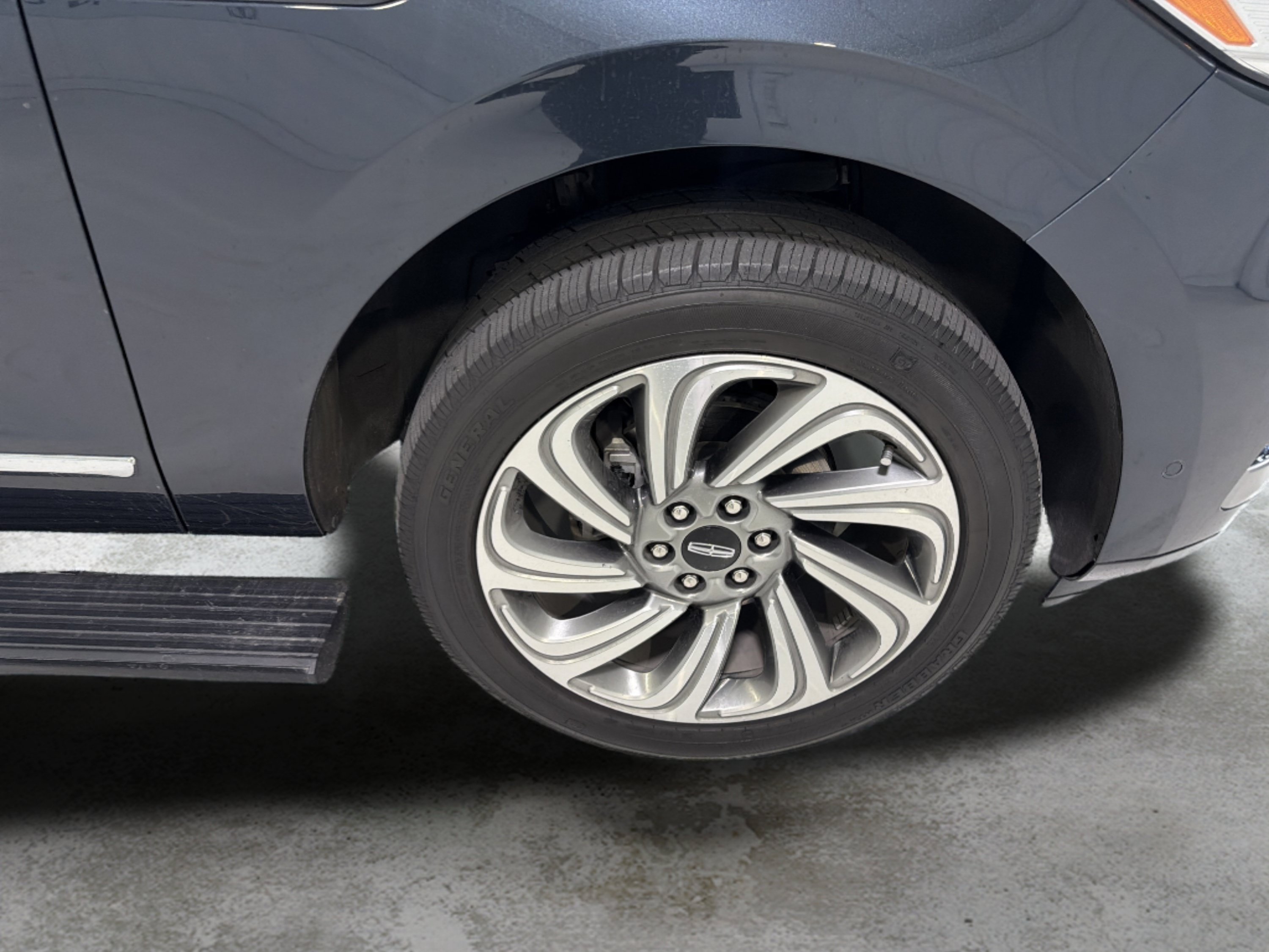 Used 2022 Lincoln Navigator 2WD image 20
