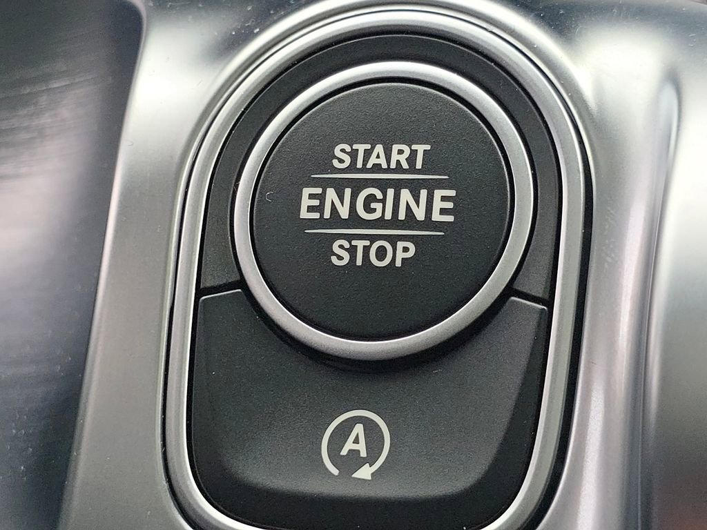 Used 2026 Mercedes-Benz GLB 250 4MATIC image 37