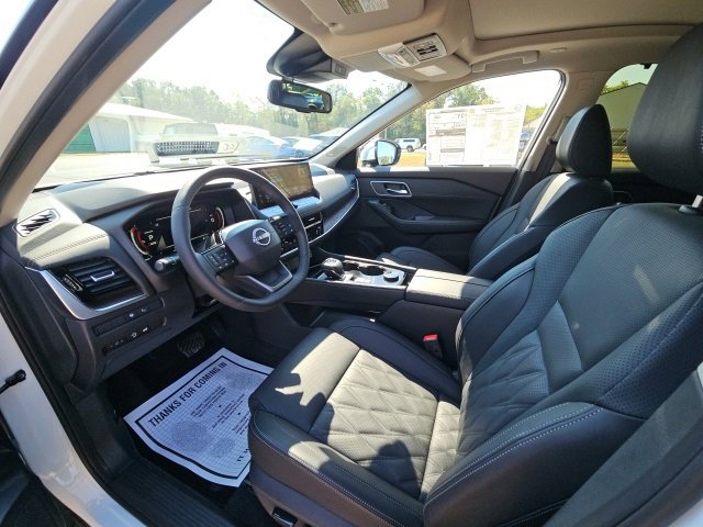 New 2026 Nissan Rogue Platinum image 9