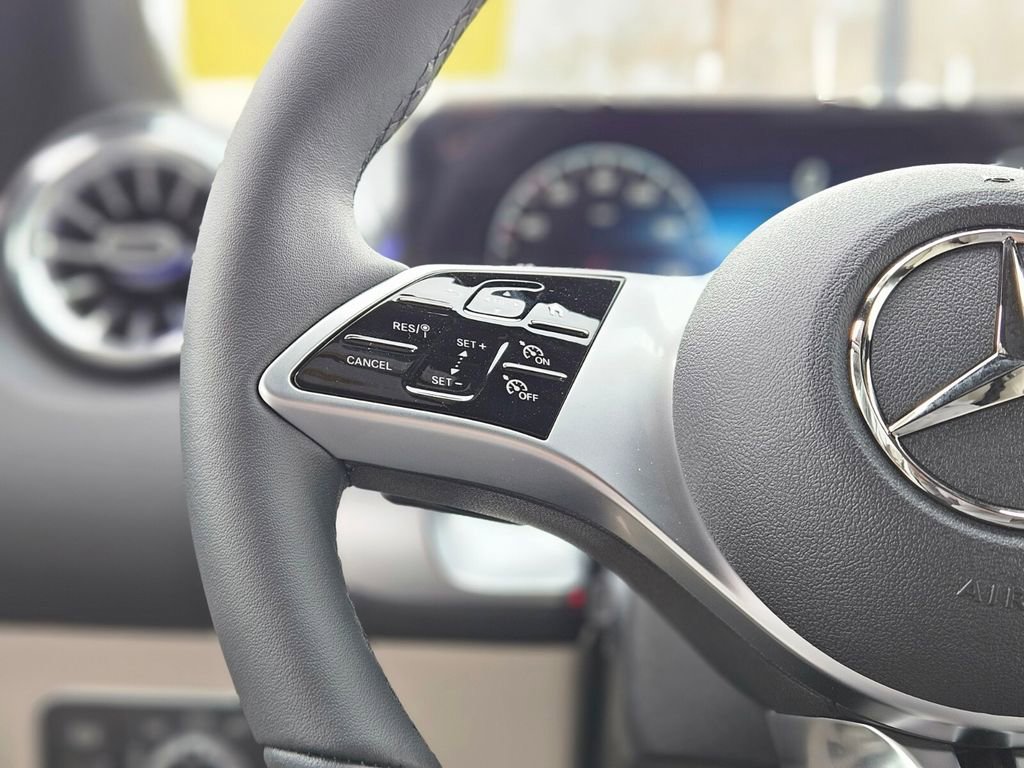 New 2026 Mercedes-Benz GLB 250 4MATIC image 25