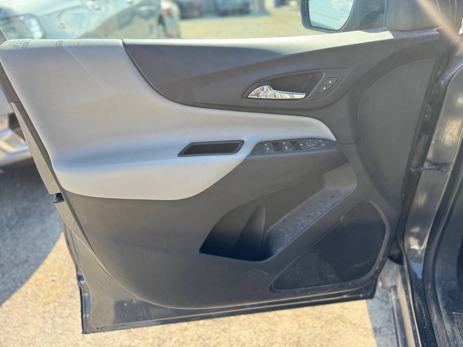 Used 2019 Chevrolet Equinox LS w/ LS Convenience Package AWD/4WD image 6